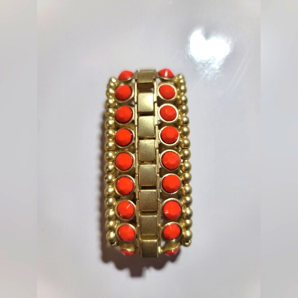 Marilyn Schiff Coral bracelet